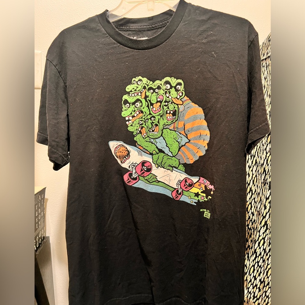 Ames Bros L Graffic Tee